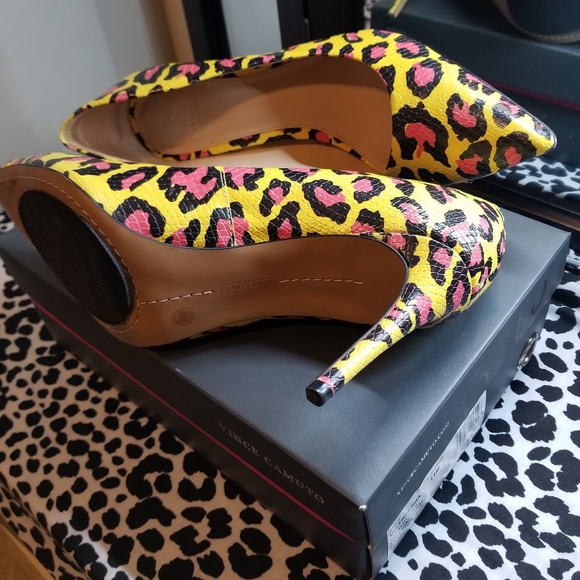 Vince Camuto - Size 11 - Treesha Pump - Yellow and Pink Leopard Print - Picture 3 of 3